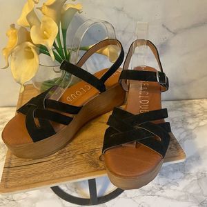 Musse & Cloud Black Leather Platform Strappy Sandals Size 10 NWOT